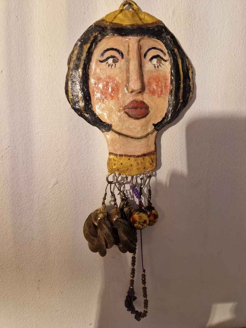 Art deco style beautiful lady jewellery holder