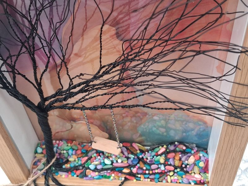 Rainbow Bright 3D picture with real moving swing