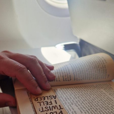 “PLOT TWIST: I FELL ASLEEP” Engraved Wooden Bookmark – Funny Gift for Book Lovers