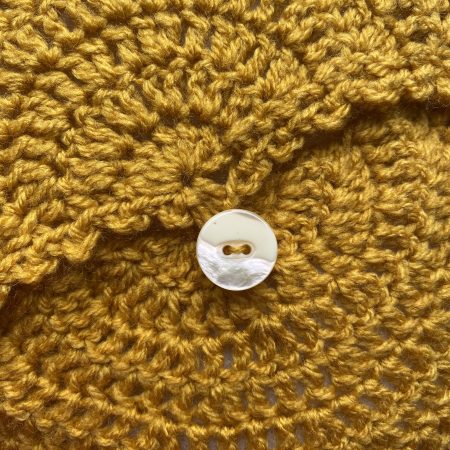 Crochet round removable cushion cover