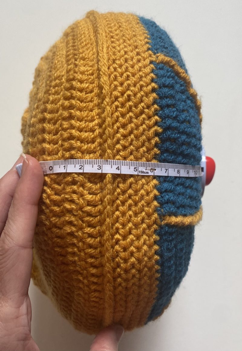 Crochet round removable cushion cover
