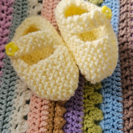 Hand knitted baby shoes 0-3 months