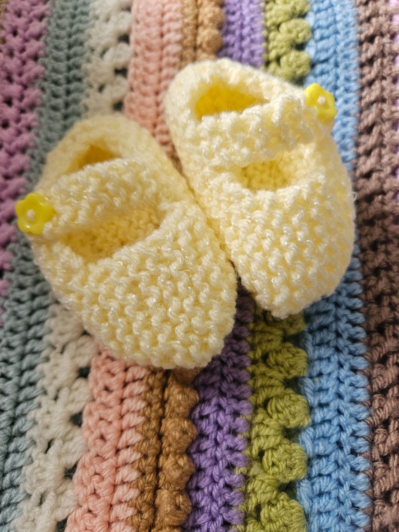 Hand knitted baby shoes 0-3 months