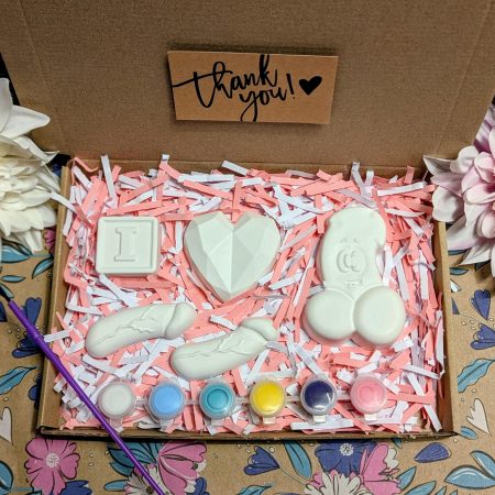 Hen party willy inspired paint set craft kit - Paint you own willy hen party set - Gifts - Painting - Plaster of Paris - Activity set