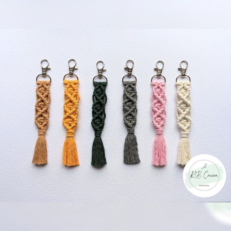 Handmade Macramé Keyring with Tassel – Boho Bag Charm