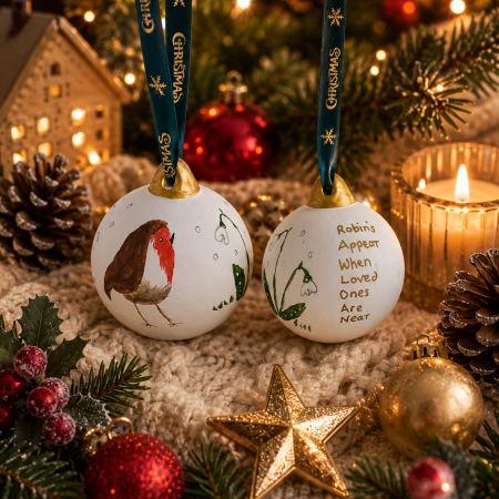 Robin ceramic Christmas handpainted bauble with wording