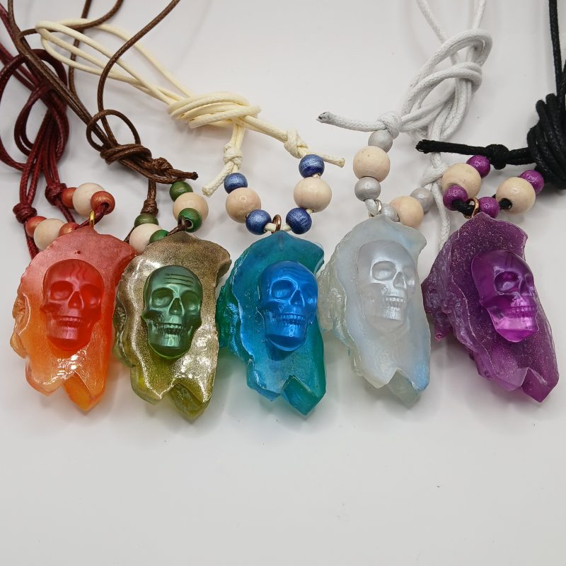 Arcane Artefacts: Elemental Spirit Shards – set of 5 crystal resin pendants | UV, glow | LARP, cosplay, theatre
