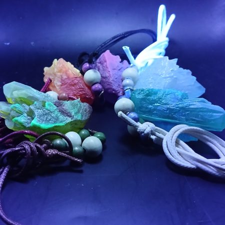 Arcane Artefacts: Elemental Spirit Shards – set of 5 crystal resin pendants | UV, glow | LARP, cosplay, theatre