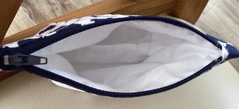 Really Cute Small Fabric Zipped Lined Coin Purse White With Blue Scotty Dogs