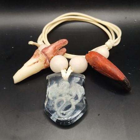 Arcane Artefacts - Dragon's Pact | resin amulet | fang, claw | LARP, Cosplay | 6 colours available