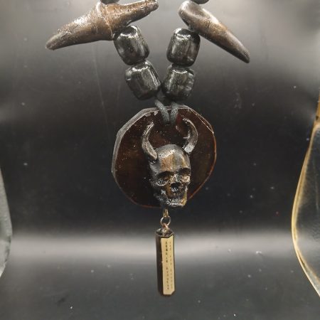 Hunter's Charms - Oni Warlord resin pendant, 5 colours available | Demon Fang, Claw, Skull | LARP, cosplay