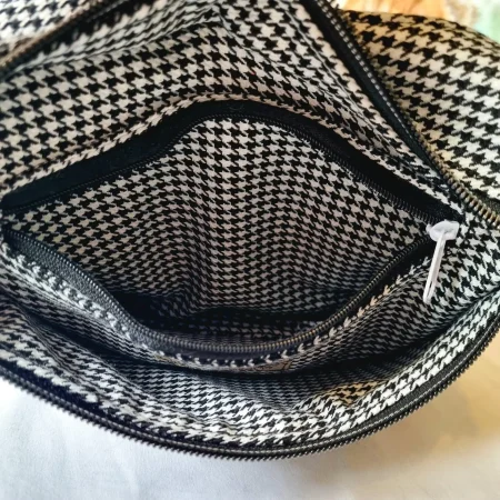 Dogtooth! Crossbody Handbag