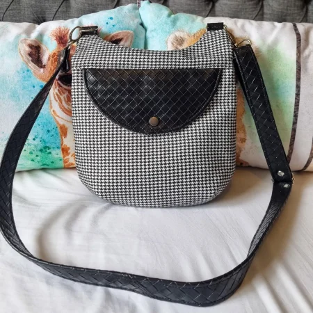 Dogtooth! Cross-body Bag