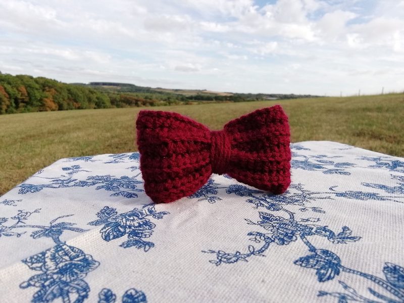 Crochet Bow, Medium Size, Clip / Band Fastener.