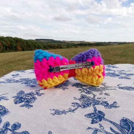 Crochet Bow, Medium Size, Clip / Band Fastener.