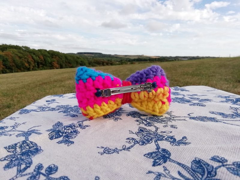 Crochet Bow, Medium Size, Clip / Band Fastener.