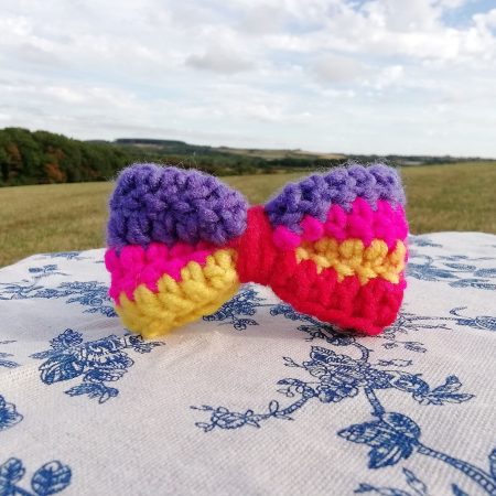 Crochet Bow, Medium Size, Clip / Band Fastener.