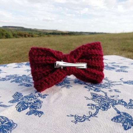 Crochet Bow, Medium Size, Clip / Band Fastener.