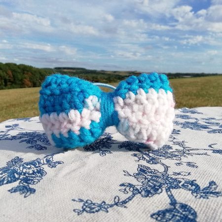 Crochet Bow, Medium Size, Clip / Band Fastener.
