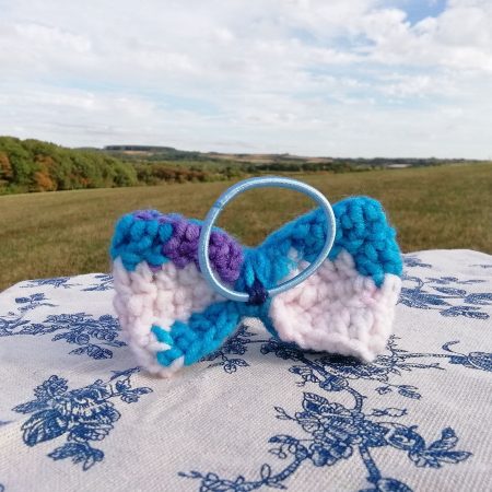 Crochet Bow, Medium Size, Clip / Band Fastener.