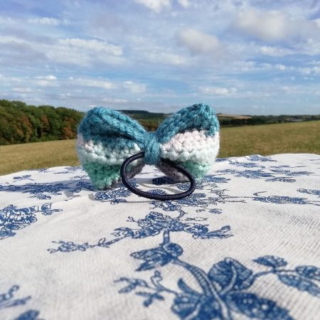 Crochet Bow, Medium Size, Clip / Band Fastener.