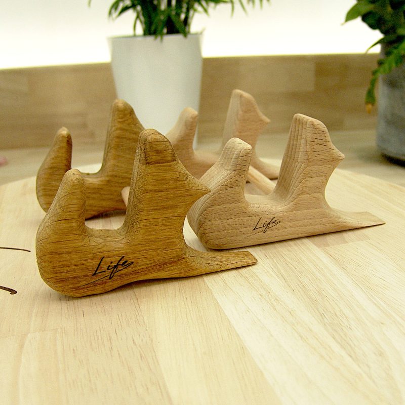 Hearts Personalised Chopping Board Wedding Gift - Oak Beech Engraved