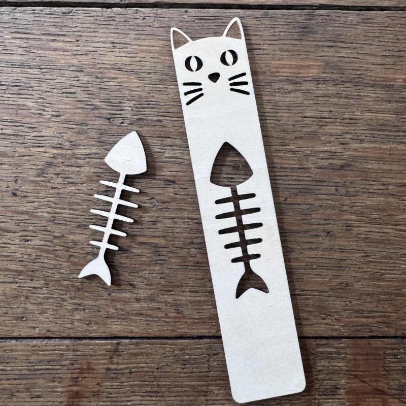 Cat Laser Cut 15cm x 3cm x 3mm Wooden Bookmarks