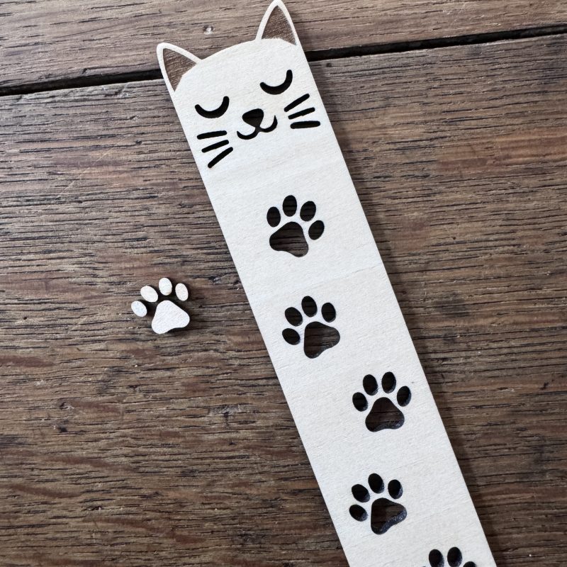 Cat Laser Cut 15cm x 3cm x 3mm Wooden Bookmarks