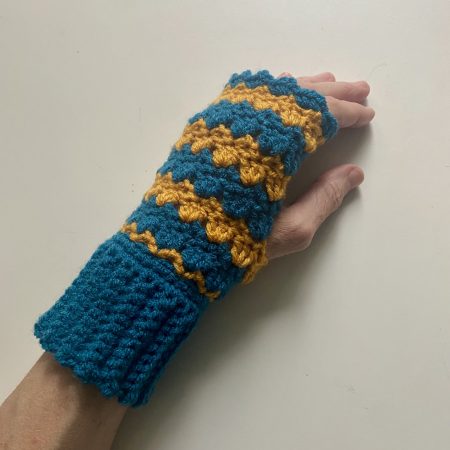 Crochet wrist warmers