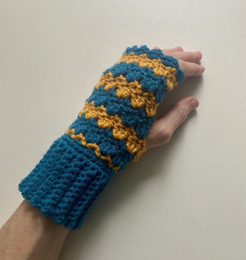 Crochet wrist warmers