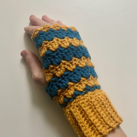 Crochet wrist warmers