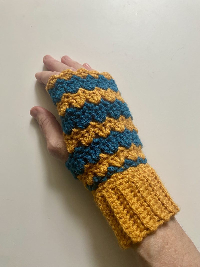 Crochet wrist warmers