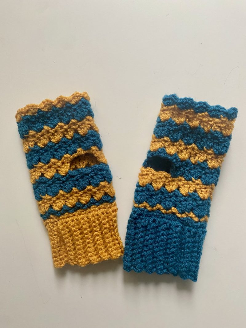 Crochet wrist warmers