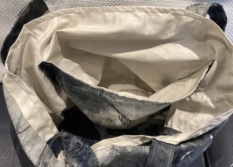 Beautiful Dye Print Fabric Lined Tote Bag with Inside Pockets & Cream Edging