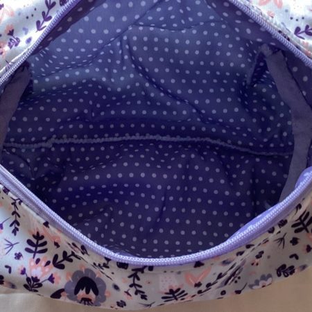 Small/Medium Purple Lined Wadded Zipped Pouch Make Up/Wash Bag