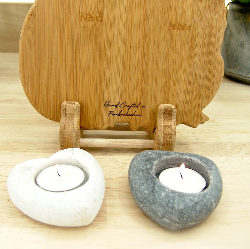 Capybara Chopping Board – Handmade Bamboo Cutting & Serving Board