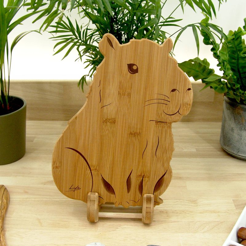 Capybara Chopping Board – Handmade Bamboo Cutting & Serving Board