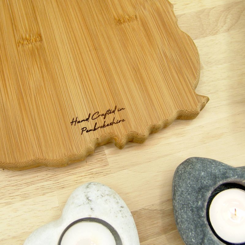 Capybara Chopping Board – Handmade Bamboo Cutting & Serving Board