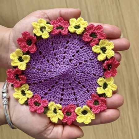 2-in-1 Transforming Micro Crochet Flower Bouquet & Coaster Mat (14cm)