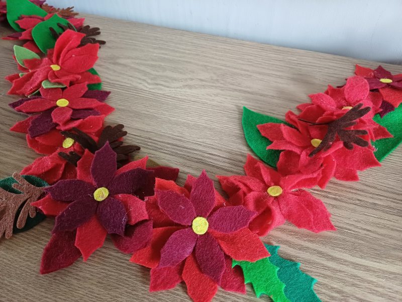 Beautiful Traditional Style Hand Made Felt Christmas Garland. Christmas Home Decor