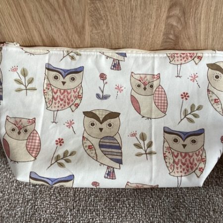 Medium/Large Cream Owl Print Lined, Zipped Beauty Bag, Vanity Bag, Make Up Bag