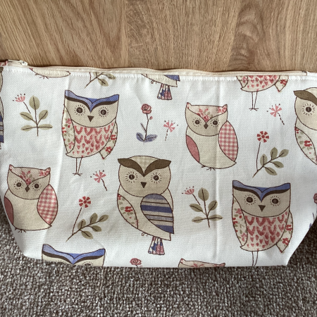 Medium/Large Cream Owl Print Lined, Zipped Beauty Bag, Vanity Bag, Make Up Bag