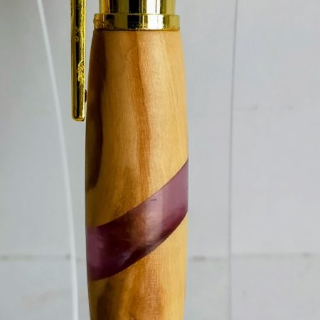 FULL SIZE OLIVE WOOD BOLT ACTION PEN. Handmade features Bolt action & rifle clip with chrome and copper finish.