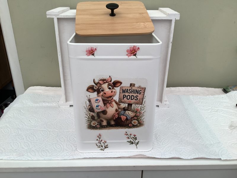 Handmade Decoupaged wash pod tub highland cow Design