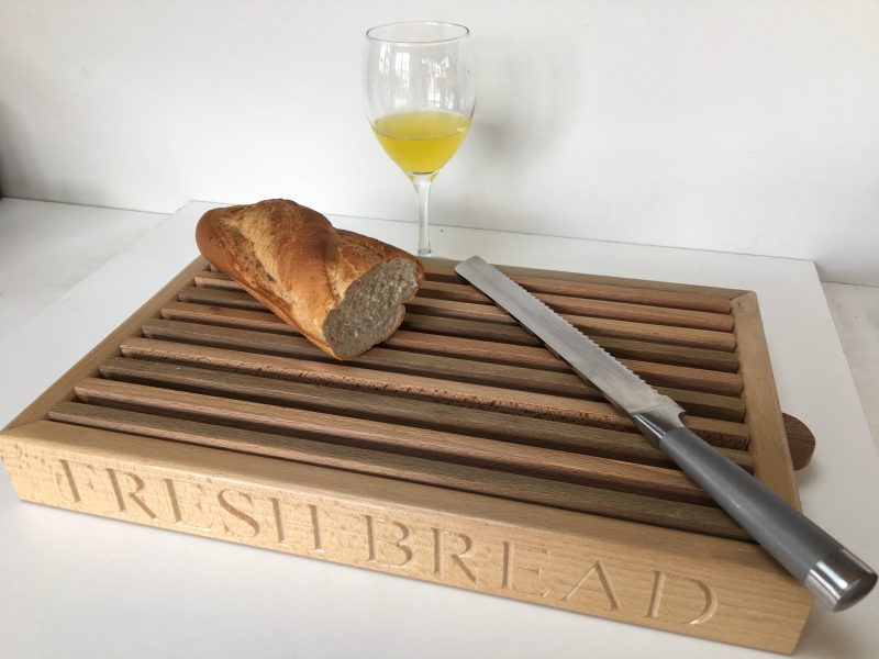 Customisable Crumb catcher Bread Board
