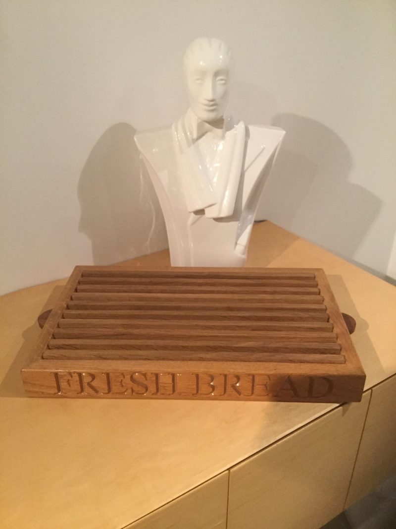 Customisable Crumb catcher Bread Board