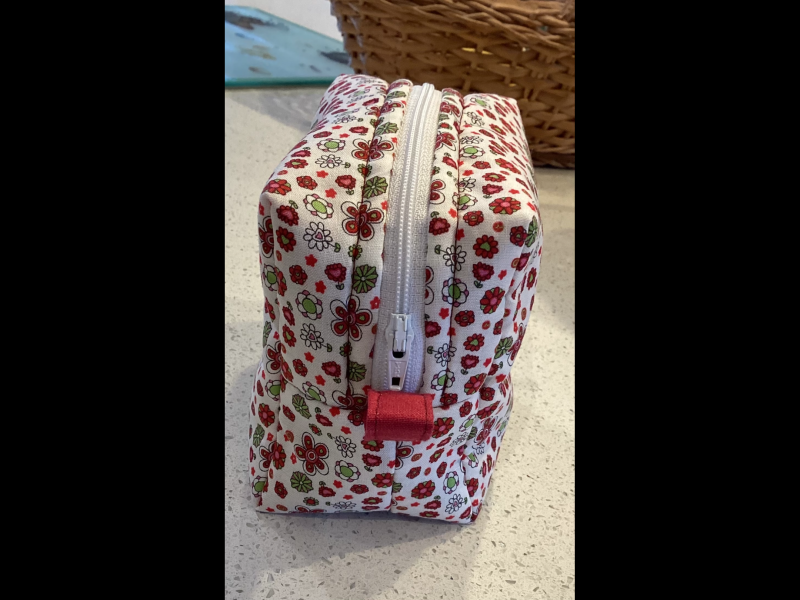Pretty Red/White/Green Floral Fabric, White Zipped, Toiletry/Cosmetic/Make Up Bag with Burgundy Lining & Zipper Tabs