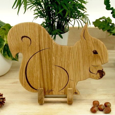 Squirrel Chopping Board - Hand Made in British Oak