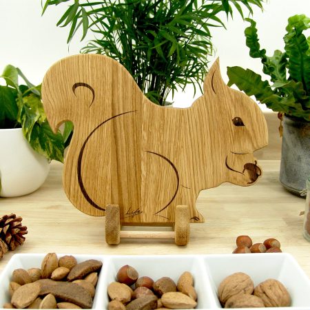 Squirrel Chopping Board - Hand Made in British Oak