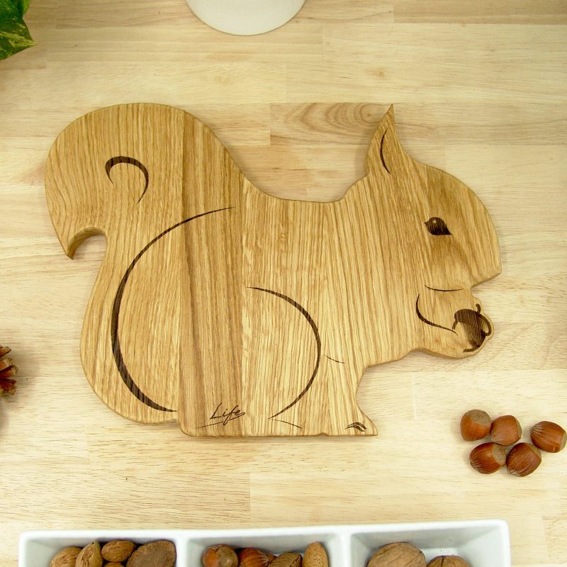 Squirrel Chopping Board - Hand Made in British Oak